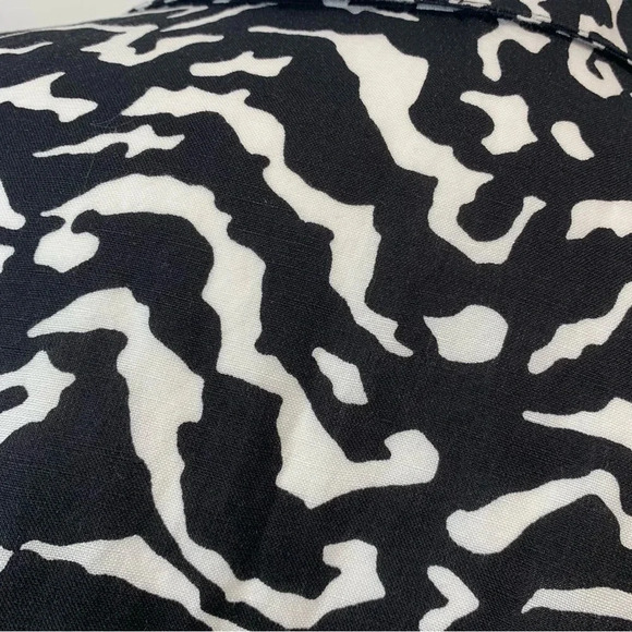 East 5th‎ Womans Blouse Top Size 3X  Linen Rayon Black White Zebra Print  Button - Picture 7 of 12